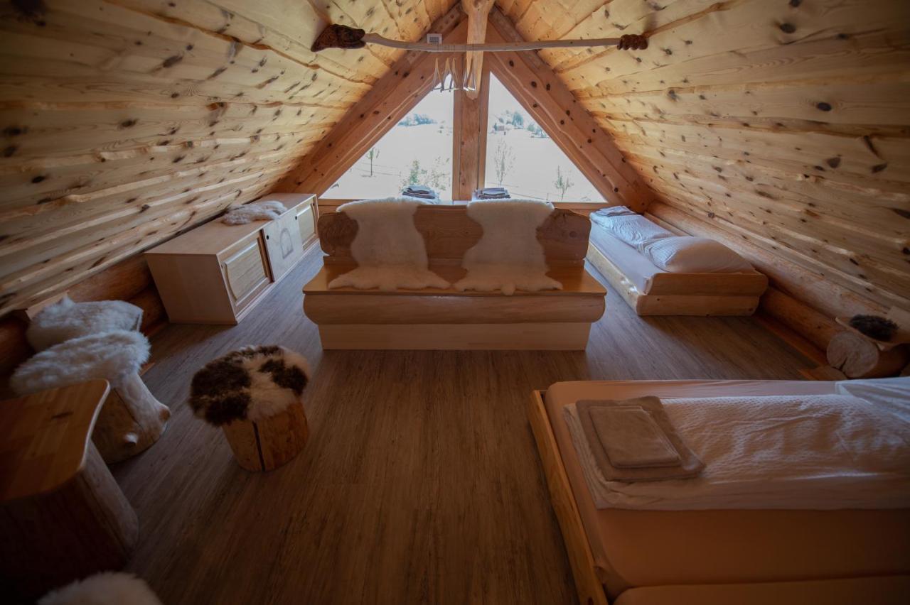 Holiday Home Ernest Zelezni With Hot Tub Ivancna Gorica Экстерьер фото